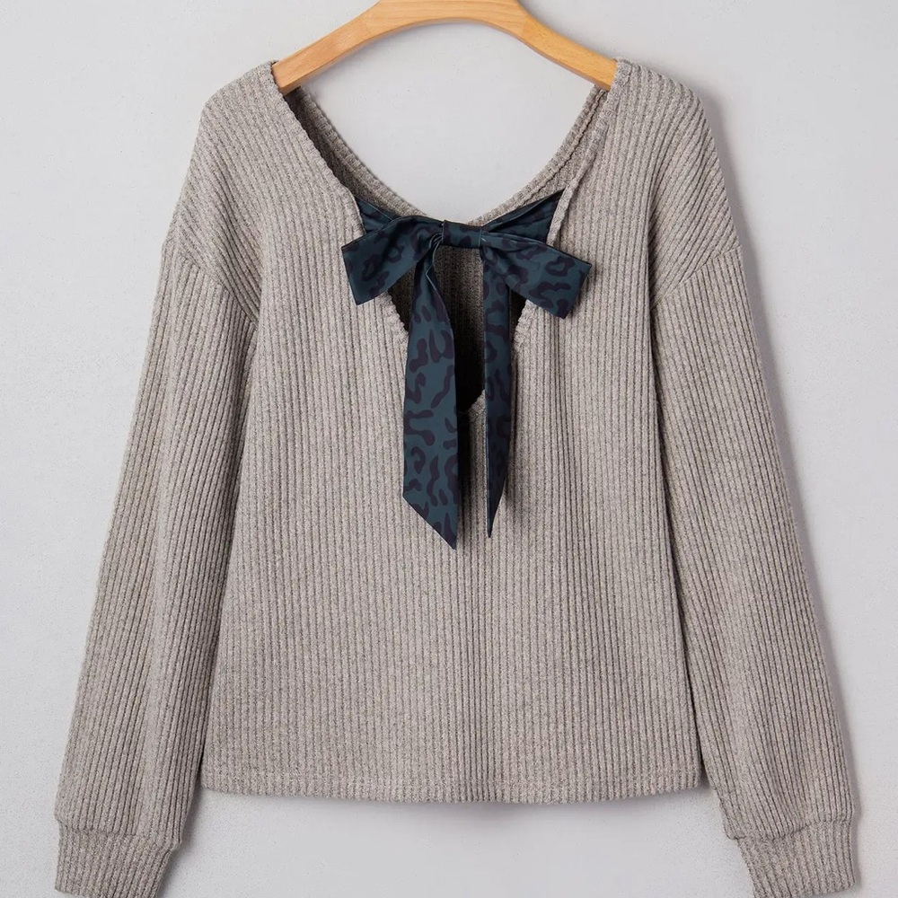 Bow Back V-Neck Ribbed Sweater - Gray - Picture 4 of 4